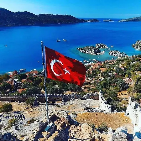 Havuzu Disaridan Goeruenmeyen Jakuzili Oezel Havuzlu Lueks Villa